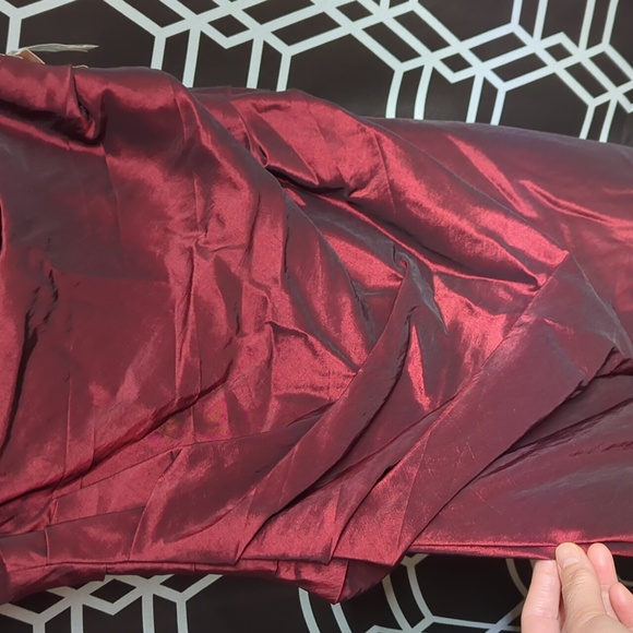 Ladies evening gown nwt With Earings And Bracelette - Picture 7 of 15